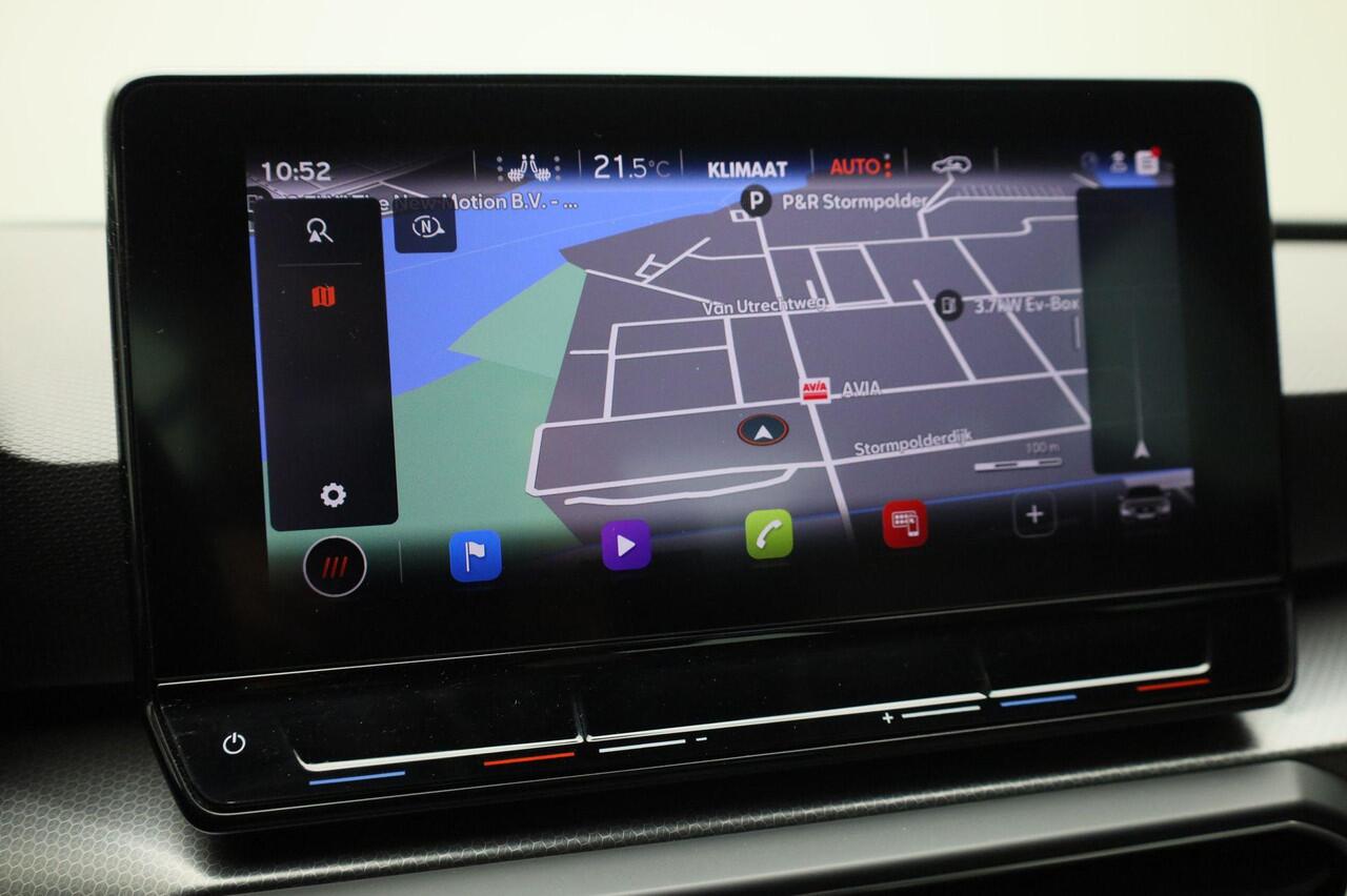 Seat LEON Sportstourer 1.0eTSI/110PK Style DSG · Navigatie · Trekhaak · Stuur- & stoelverwarming