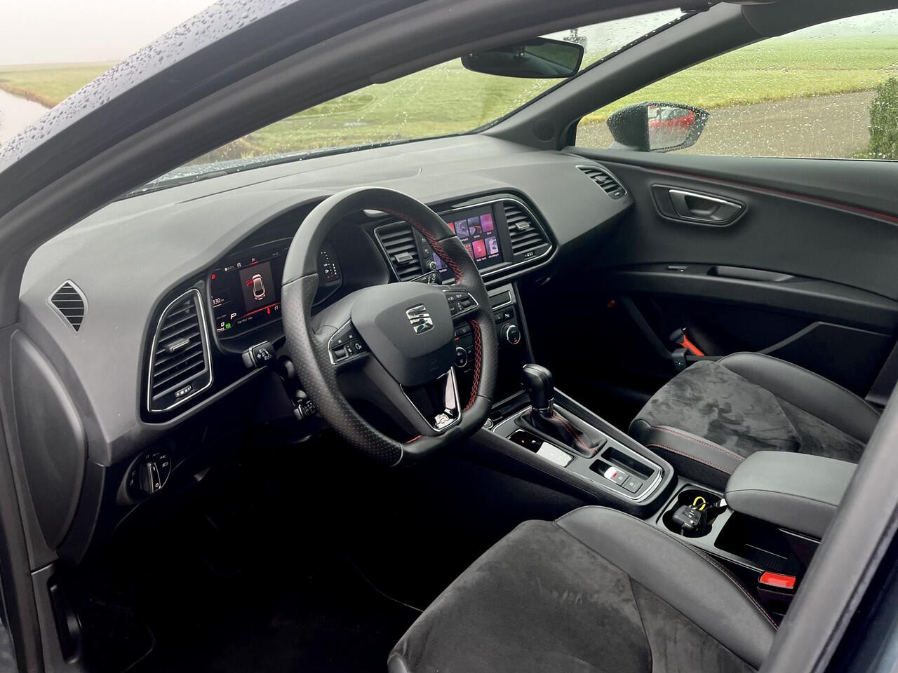 Seat LEON ST 1.5 TSI FR Ultimate Edition Black Virtual dash | panoramadak | DAB | Carplay / Android auto