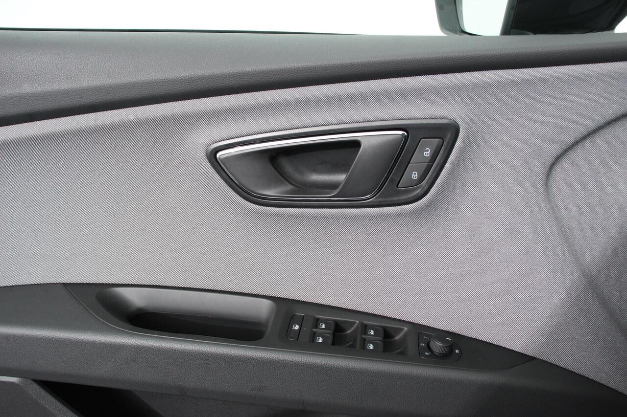 Seat LEON ST 1.5 TSI 150pk DSG Style | Climate Control | Cruise control | Verwarmde voorstoelen | Lichtmetalen Velgen