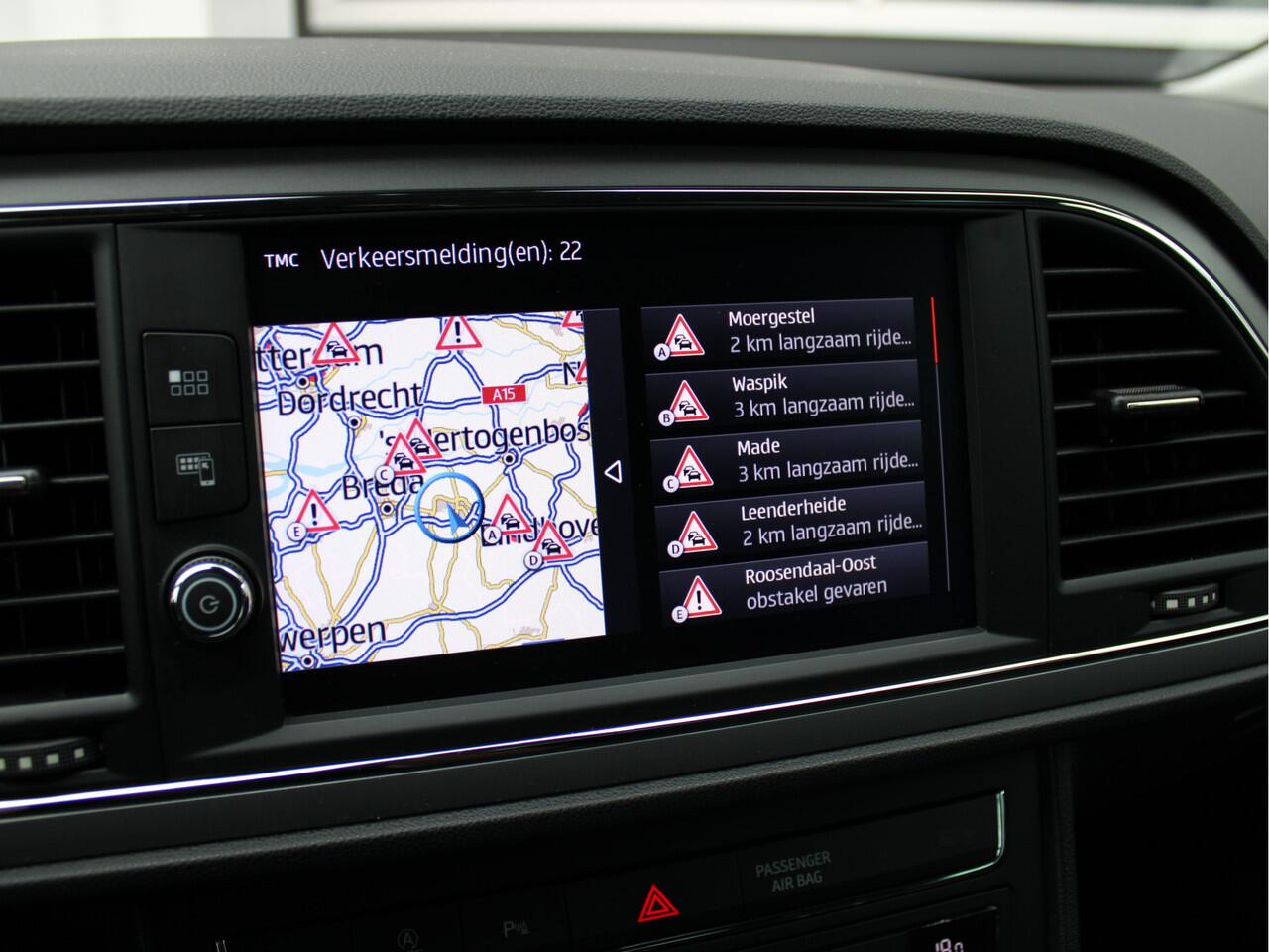 Seat LEON 1.5 TSI 150PK Style Ultimate Edition Automaat /NAVI/18'LM/Camera/Trekhaak/Stoelverwarming/PDC/Keyless/Lane assist/DAB+/NAP! 1e eig!