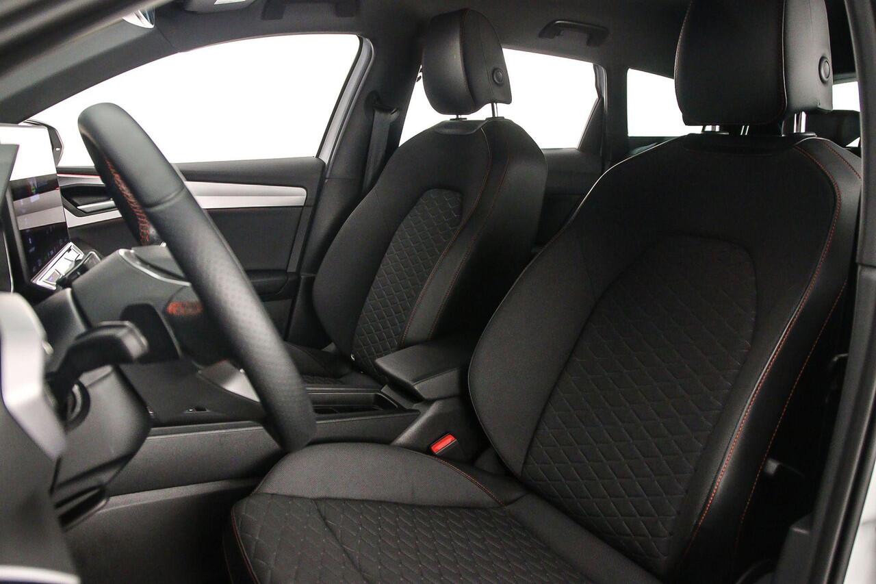 Seat LEON Sportstourer FR Business 1.5 TSI eHybrid 204pk DSG Automaat Adaptive cruise control, Navigatie, Achteruitrijcamera, LED koplampen, Parkeersensoren, App connect