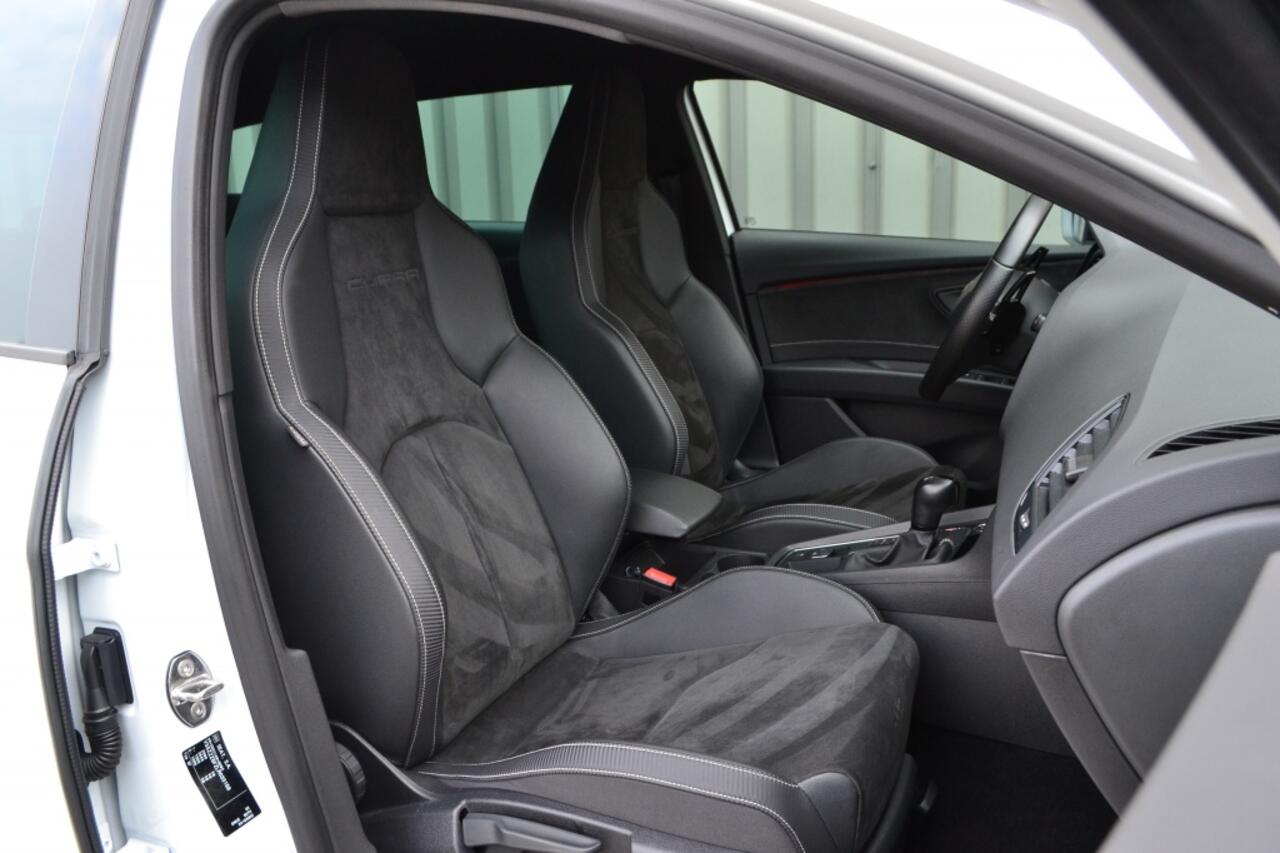 Seat LEON 2.0 TSI 4DRIVE CUPRA Ultimate Edition Camera/LED/Remus