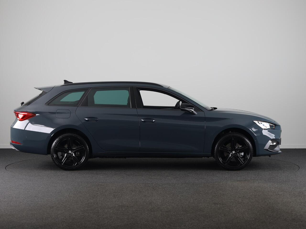 Seat LEON Sportstourer FR Business PHEV 1.5 TSI 204 pk 6 versn. DSG | Black Pack | Trekhaak | Safe & Driving Pack | | 18 inch