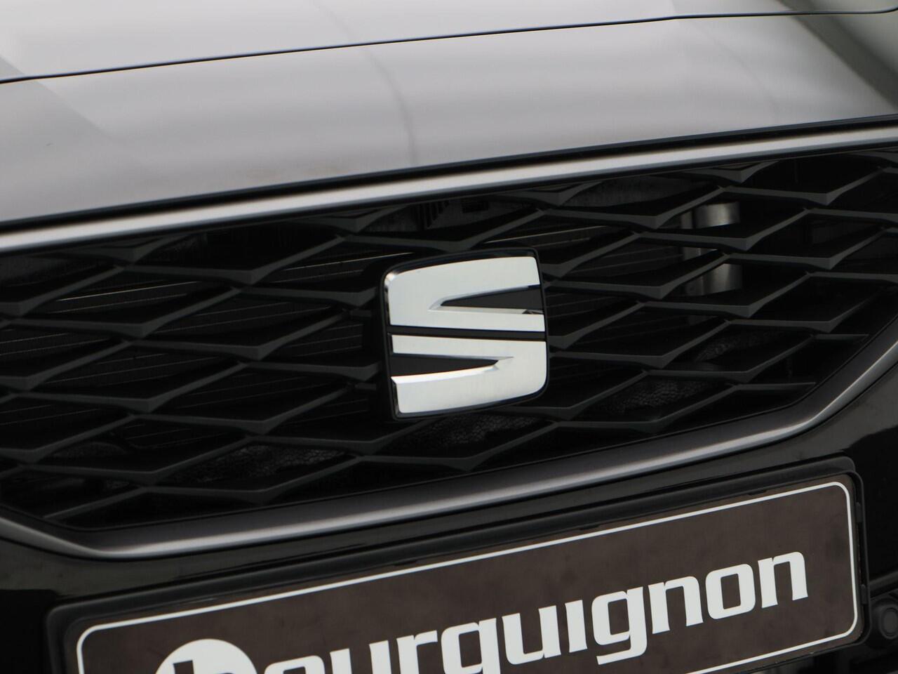 Seat LEON Sportstourer FR Business 1.5 TSI eHybrid PHEV 204pk | Trekhaak | Adaptive cruise control | Navigatie | Black pack