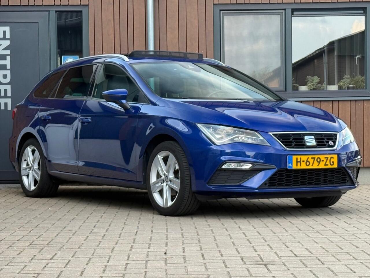 Seat LEON 1.0 TSI FR Pano Led Trekhaak Camera Stoelverw.