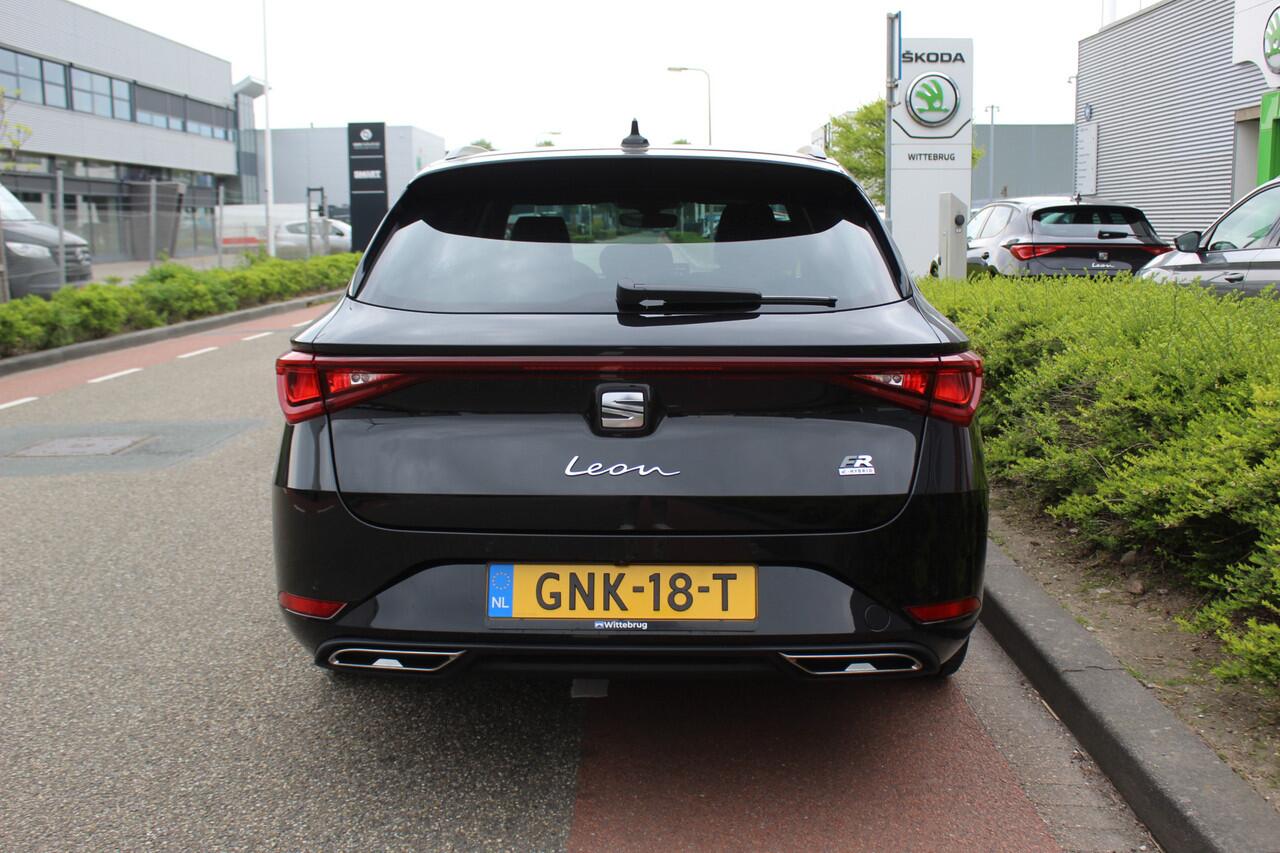 Seat LEON Sportstourer 1.5 TSI e-Hybrid FR PHEV First Edition 130 km range / Camera / Navigatiesysteem