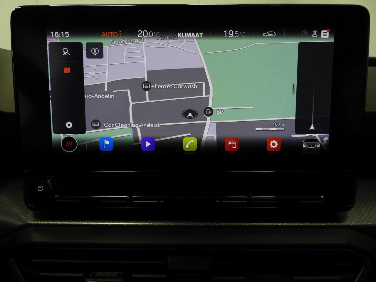 Seat LEON Sportstourer 1.0 eTSI Aut. Style Business Intense NAVI/CAMERA/LED/TREKH./17"LMV!