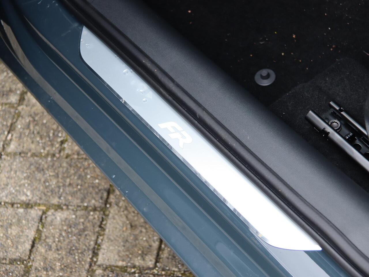 Seat LEON Sportstourer FR PHEV First Edition 1.5 TSI eHybrid 150kW / 204p k 6 versn. DSG