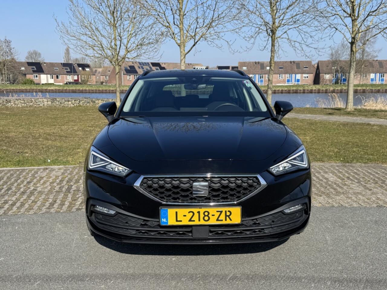 Seat LEON Sportstourer 1.0 eTSI Style Business intens | Camera | Carplay