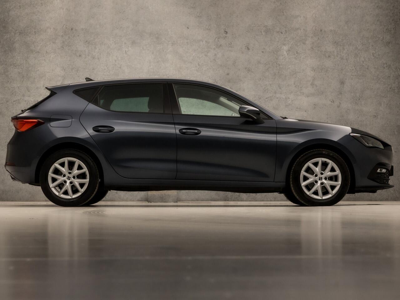 Seat LEON 1.0 TSI Sport (VIRTUAL COCKPIT, APPLE CARPLAY, GROOT NAVI, STUUR/STOELVERWARMING, ADAPTIVE CRUISE, KEYLESS, SPORTSTOELEN, CAMERA, LANE ASSIST, DAB+, NIEUWSTAAT)