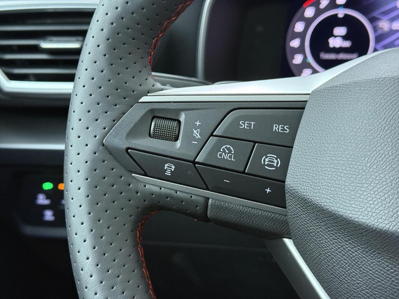 Seat LEON Sportstourer FR Business 1.5 TSI eHybrid 150kW / 204pk DSG | Black Pack | Panoramadak | LED Matrix |