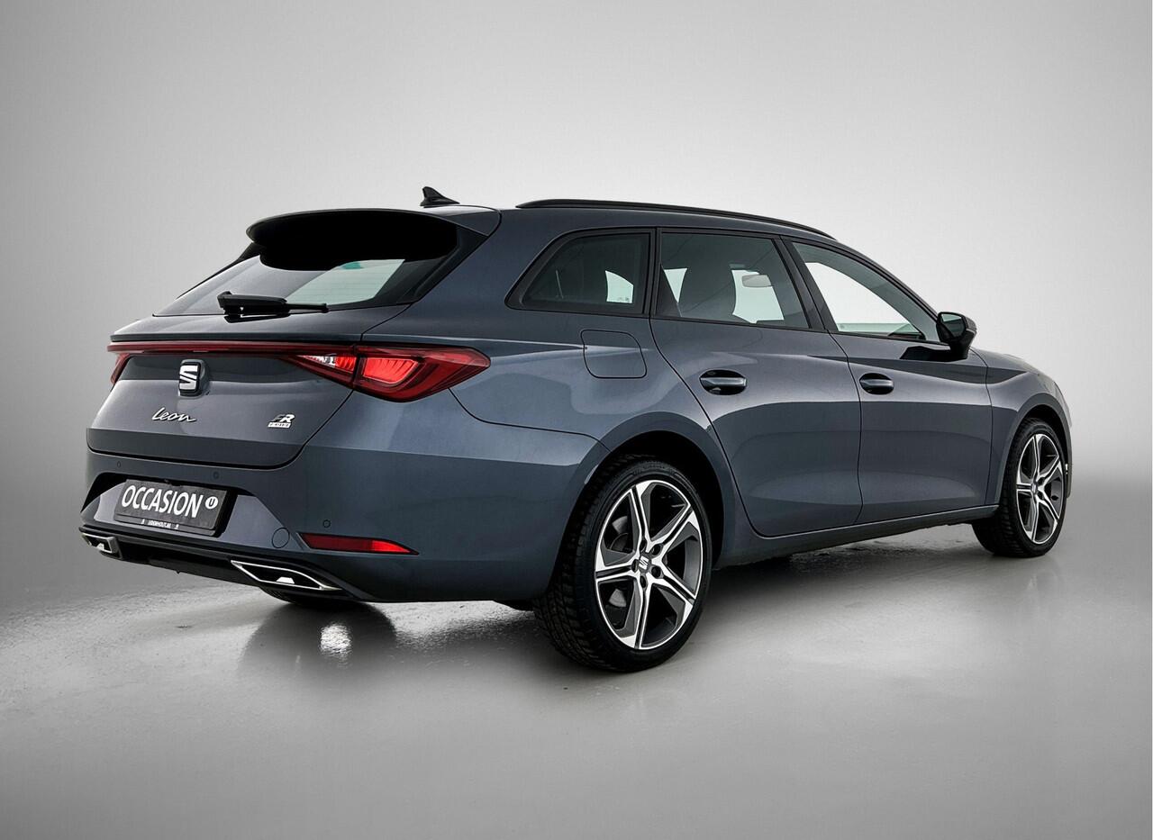 Seat LEON Sportstourer 1.5 TSI 204pk e-Hybrid FR Business DSG / Camera / Cruise control / Navigatie
