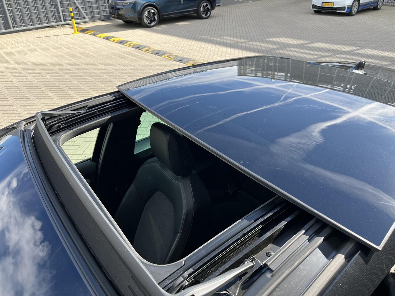 Seat LEON 1.4 TSI eHybrid PHEV FR Business Intense / Panoramadak / 18" LMV / Navigatie / App connect / Camera / Parkeersensoren V+A / Dodehoek / **