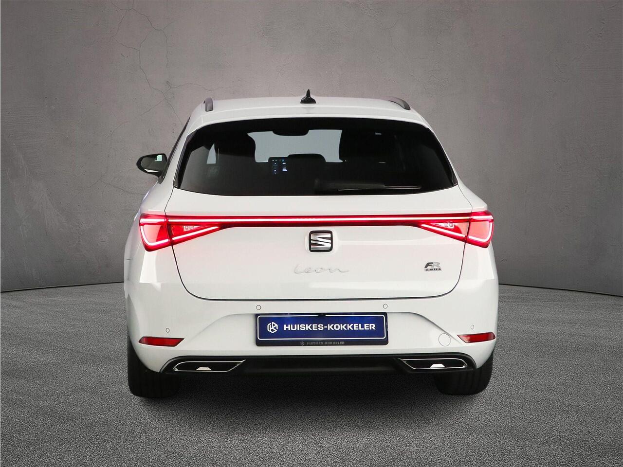Seat LEON Sportstourer FR Business 1.5 TSI eHybrid 204pk DSG Automaat Adaptive cruise control, Navigatie, Achteruitrijcamera, LED koplampen, Parkeersensoren, App connect