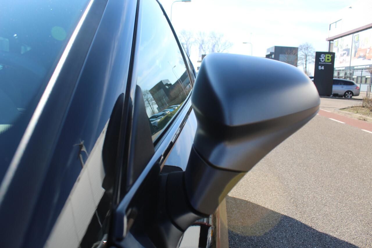 Seat LEON 1.4 TSI eHybrid PHEV FR Business Intense / NAVI / CAMERA / APP.Connect / 18"LMV / PANODAK