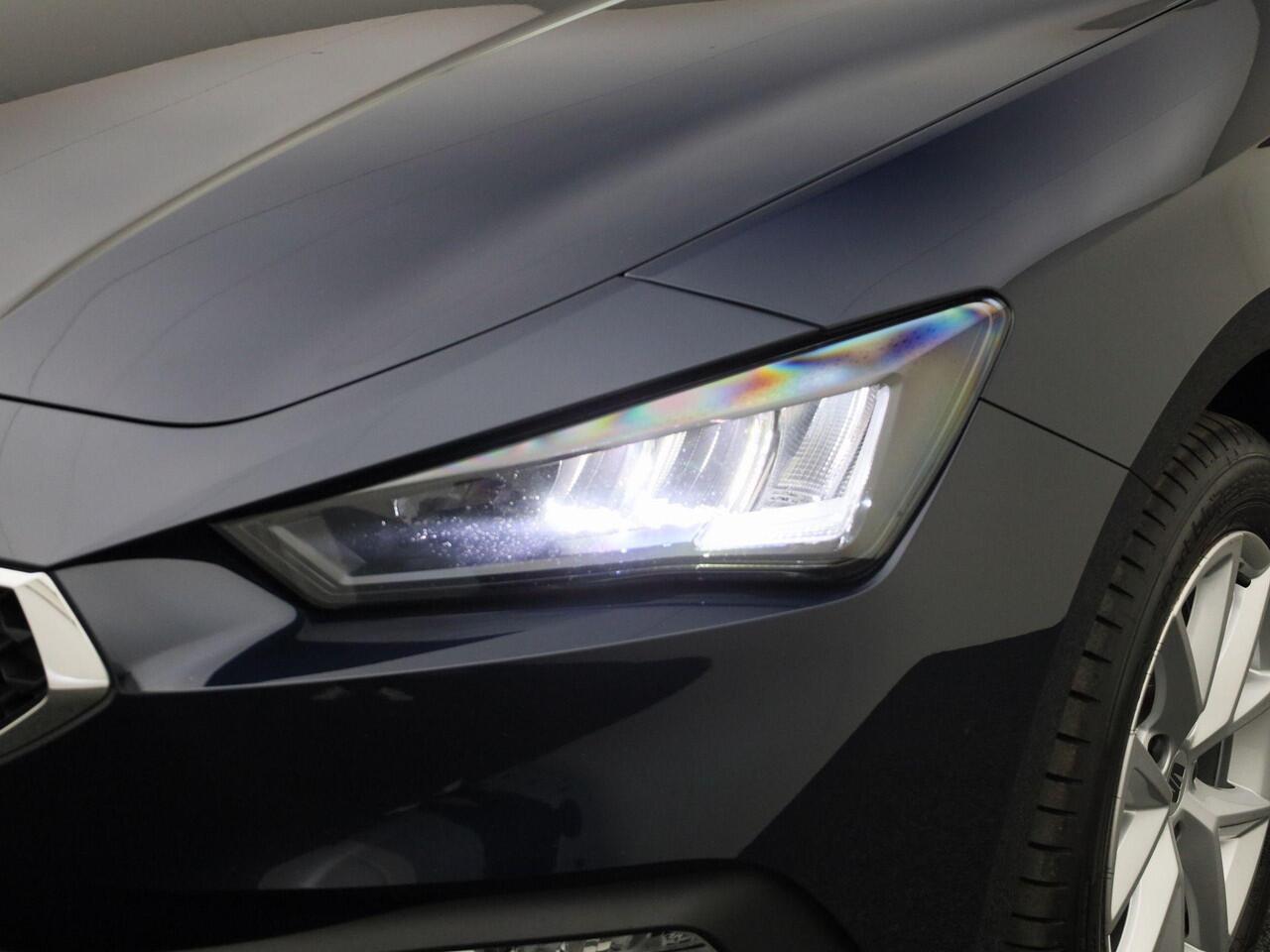 Seat LEON Sportstourer 1.0eTSI/110PK Style DSG · Navigatie · Stoel-& stuurverwarming · Parkeersensoren