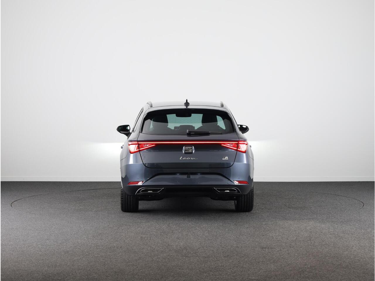 Seat LEON Sportstourer FR Business PHEV 1.5 TSI 204 pk 6 versn. DSG | Safe & Driving Pack | Trekhaak zwenkbaar (elektronische ontgrendeling)