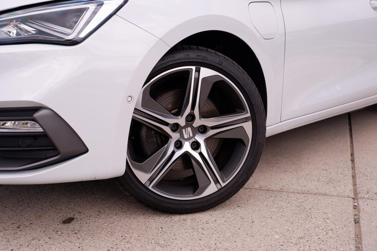 Seat LEON Sportstourer 1.4 TSI eHybrid PHEV FR Business Intense | LED | Virtual Cockpit | Memory | Navi | Camera | Carplay | ACC | Sfeerverlichting