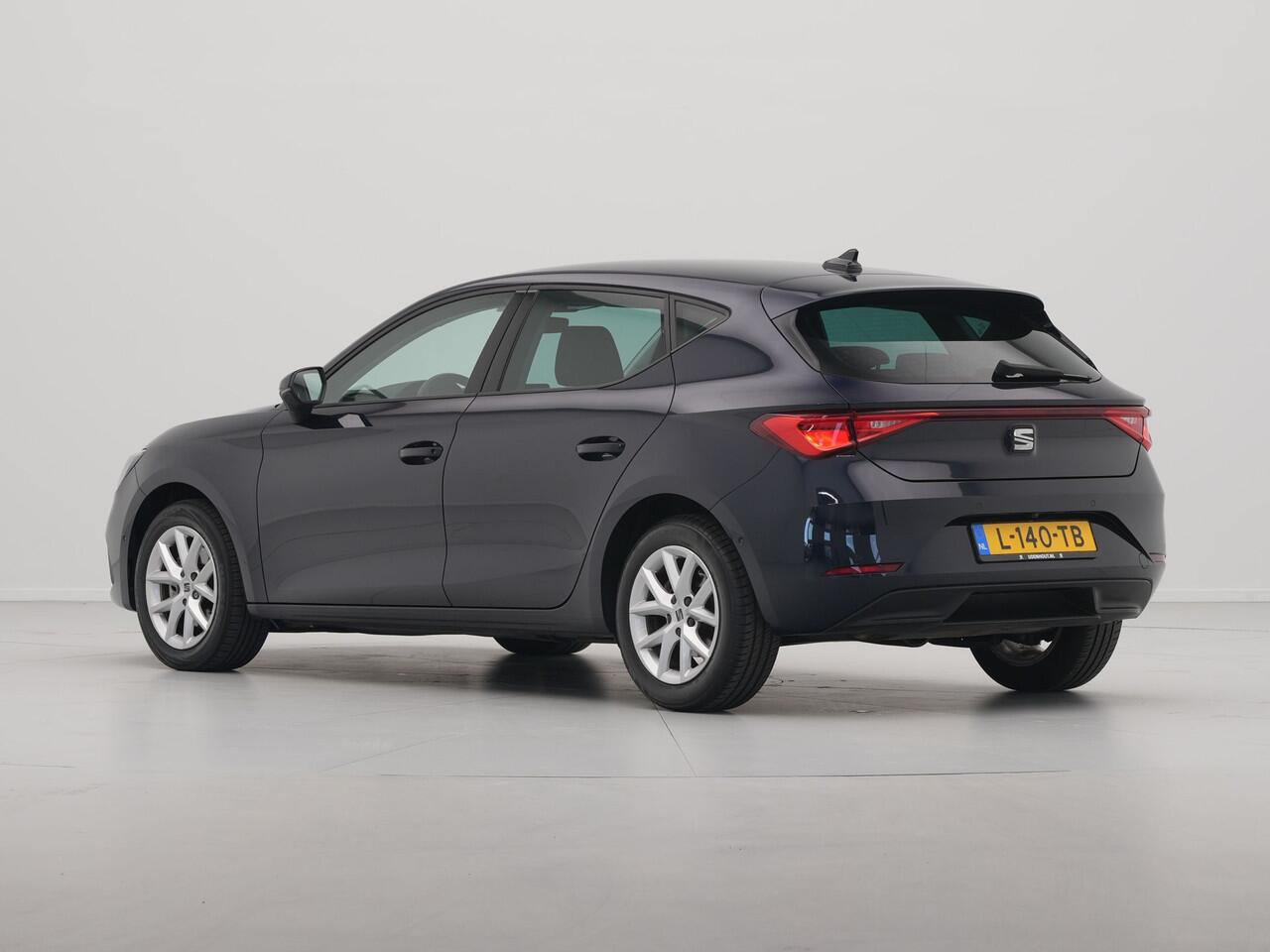 Seat LEON 1.0 eTSI 110 pk DSG Style Business Intense Navigatie Clima Camera Stoelverwarming Parkassist 220