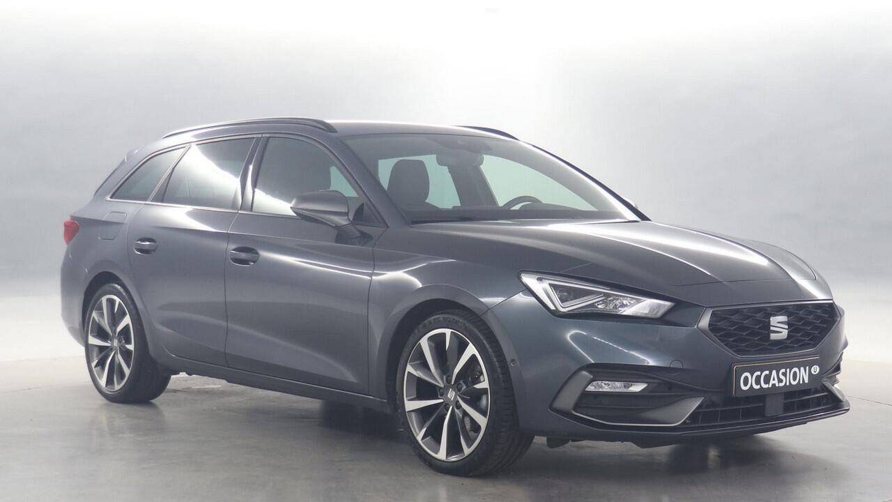Seat LEON Sportstourer 1.5 eTSI FR Business Intense / Navigatie / Parkeersensoren / Trekhaak wegklapbaar