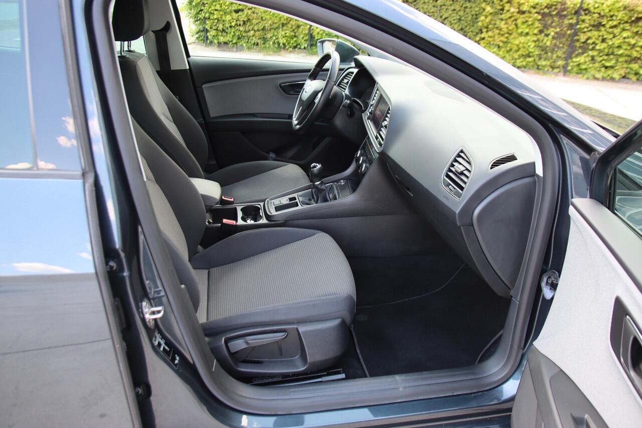 Seat LEON 1.0 EcoTSI Style Business Intense Carplay, 2x PDC, NL Auto Aanbieding!