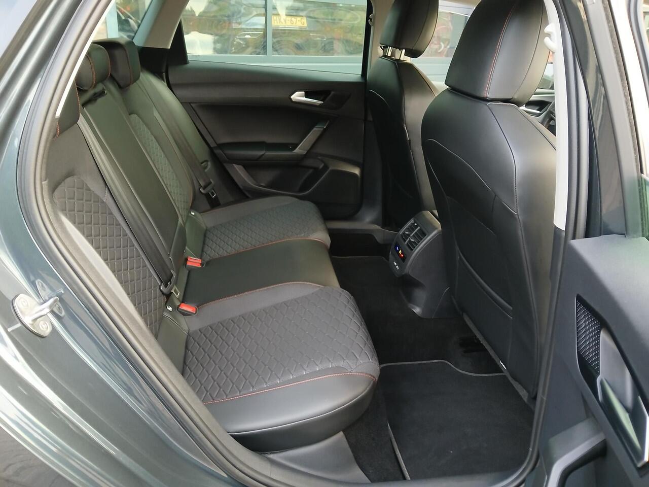 Seat LEON Sportstourer 1.5 TSI FR Business Intense + Technology Pack