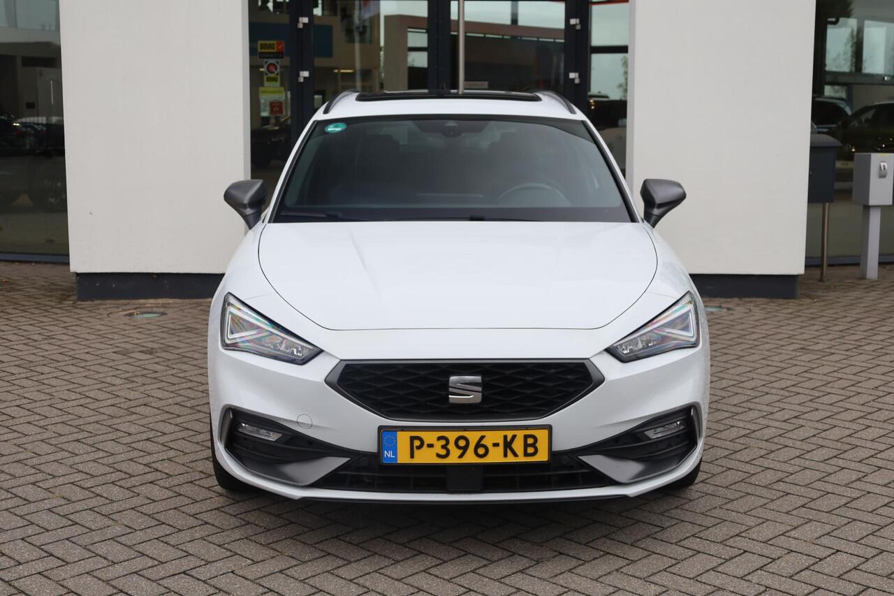 Seat LEON Sportstourer 1.4 TSI eHybrid PHEV FR PL ¤613 p/m* 204PK / 150kW Side assist sfeerverlichting navigatie grootbeeld leder alcantara ACC cruise control FR FULL Led cruise control parkeersensoren multifunctioneel lederen stuurwiel doorn ons geleverd en door o