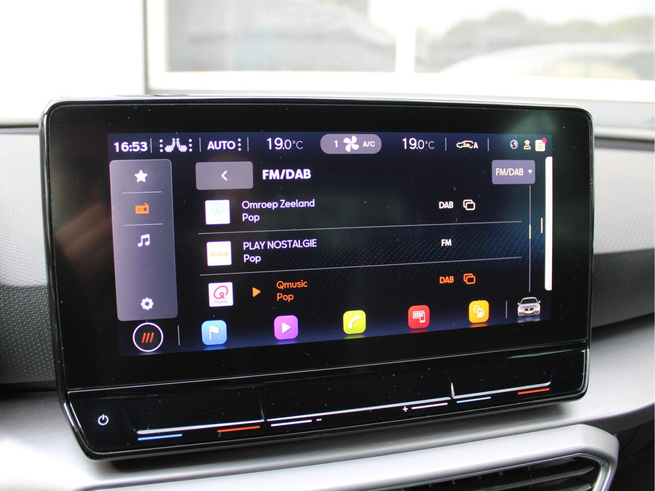 Seat LEON 1.0 TSI FR Launch Edition /Virtual Cockpit/BEATS/Trekhaak/Drive select/Camera/PDC/LED/Leder/DAB+/Stoelverw./ACC/NAP!