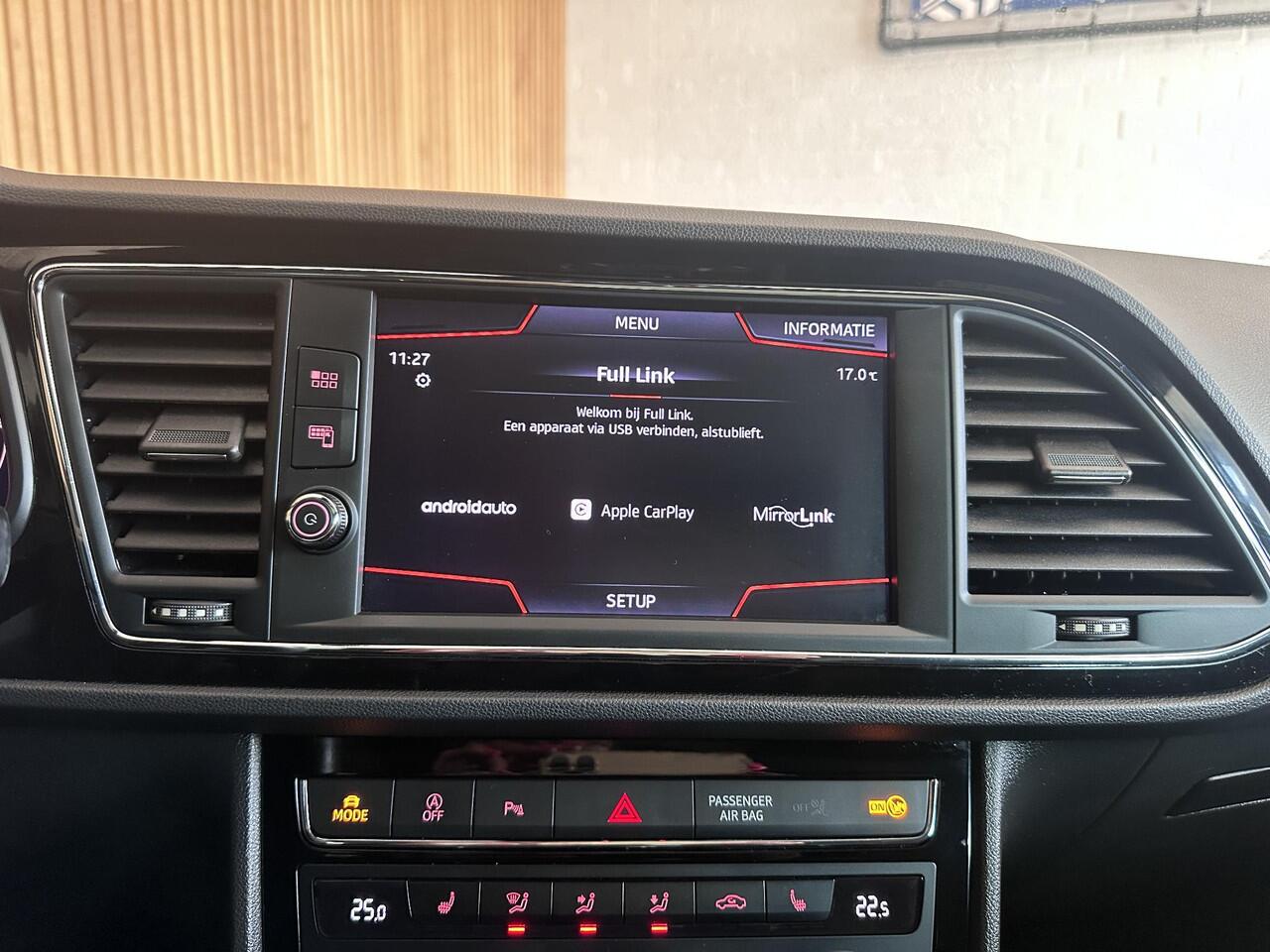 Seat LEON 1.5 TSI FR Ultimate Edition Black Pano | Digital 1.5 TSI FR Ultimate Edition Black