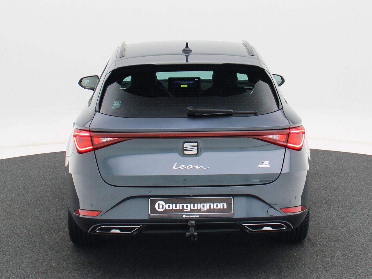 Seat LEON Sportstourer FR Business 1.5 TSI eHybrid PHEV 204pk | Trekhaak | Adaptive cruise control | Matrix LED | Achteruitrijcamera