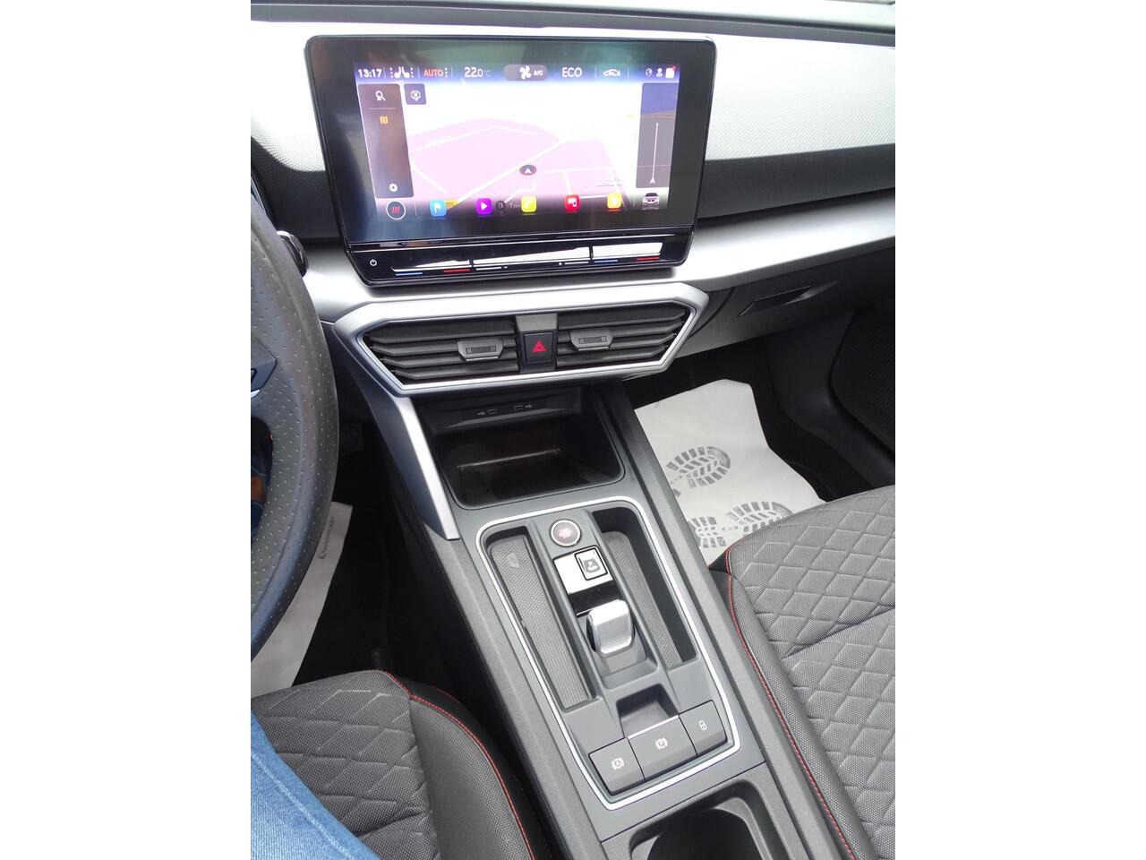 Seat LEON 1.4 TSI eHybrid PHEV FR Business Intense AUTOMAAT | PANORAMADAK | STUUR-STOELVERWARMING | NAVIAGATIE | ACHTERUIT RIJ CAMERA | LED PAKKET | VOLLEDIG DIGITAAL INSTRUMENTENPANEEL | DAB | KEYLESS ENTRY |