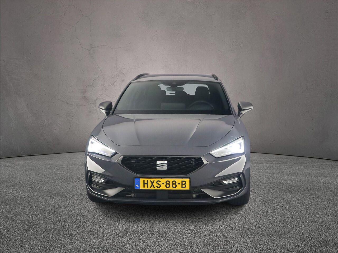 Seat LEON Sportstourer FR First Edition 1.5 TSI eHybrid 204pk DSG Automaat Trekhaak, Adaptive cruise control, LED matrix koplampen, Navigatie, Achteruitrijcamera