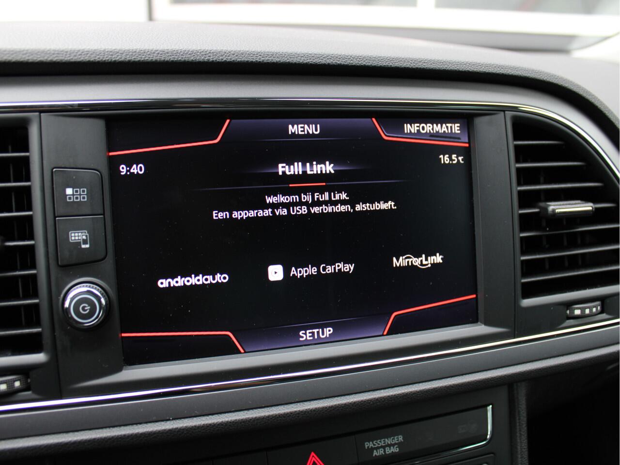 Seat LEON 1.5 TSI 150PK Style Ultimate Edition Automaat /NAVI/18'LM/Camera/Trekhaak/Stoelverwarming/PDC/Keyless/Lane assist/DAB+/NAP! 1e eig!