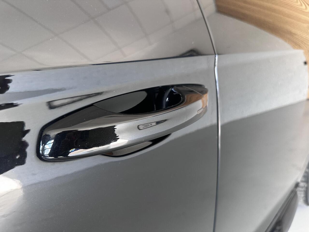 Seat LEON 1.5 TSI FR Ultimate Edition Black Pano | Digital 1.5 TSI FR Ultimate Edition Black