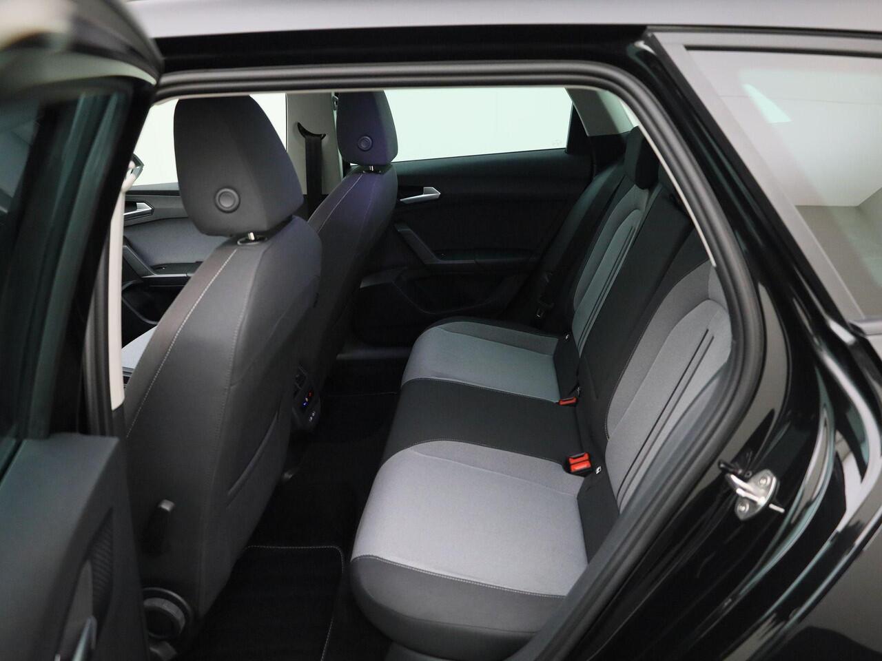 Seat LEON Sportstourer 1.5 eTSI/150PK Style DSG · Camera + Parkeersensoren · Apple/Android · LED · Garantie t/m 30-05-2029 of 100.000km