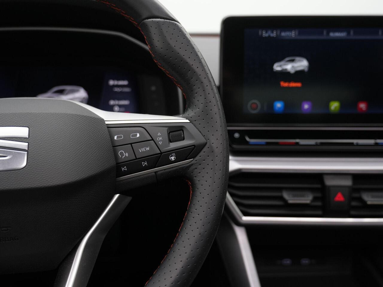 Seat LEON 1.0 TSI 110 pk FR | Panoramadak | Stuur-/stoelverwarming | Achteruitrijcamera | Adaptive Cruise