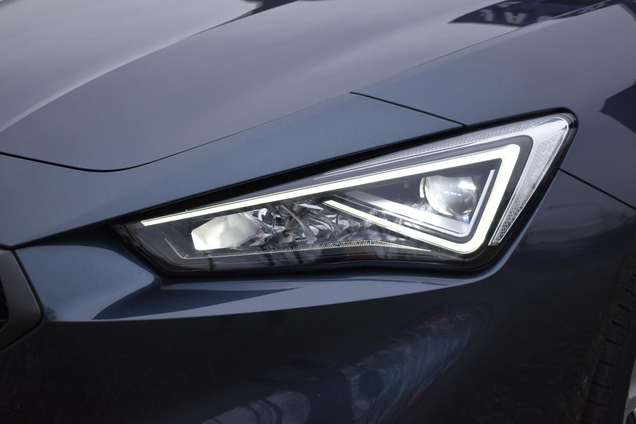 Seat LEON Sportstourer 1.5 TSI 150pk FR Launch Edition / Carplay / Navi / 17"LM / Adap. Cruise /