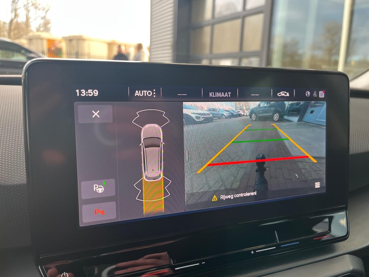 Seat LEON Sportstourer 1.4 TSI DSG eHybrid PHEV FR Business Intense / Zwenkbare trekhaak / Achteruitrij camera / Navigatie / 17'' LMV