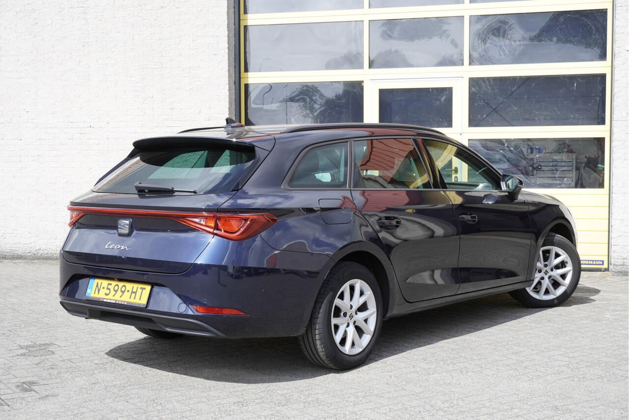 Seat LEON Sportstourer 1.0 eTSI Automaat! Style Business Intense BJ2021 Lmv 16" | Led | Pdc | Navi | Elek. trekhaak | Achteruitrijcamera | App-Connect | Virtual cockpit | Climate control | Cruise control | Extra getint glas