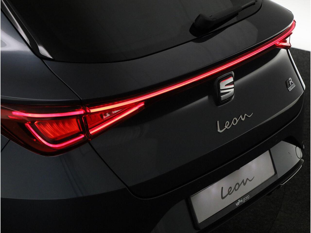 Seat LEON Sportstourer FR Business 1.5 TSI eHybrid 150 kW / 204 pk