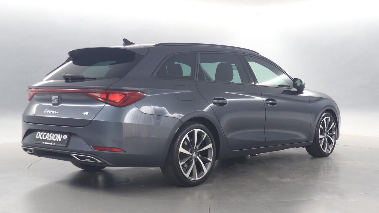 Seat LEON Sportstourer 1.5 eTSI 150pk FR Business Intense DSG / Navigatie / Parkeersensoren