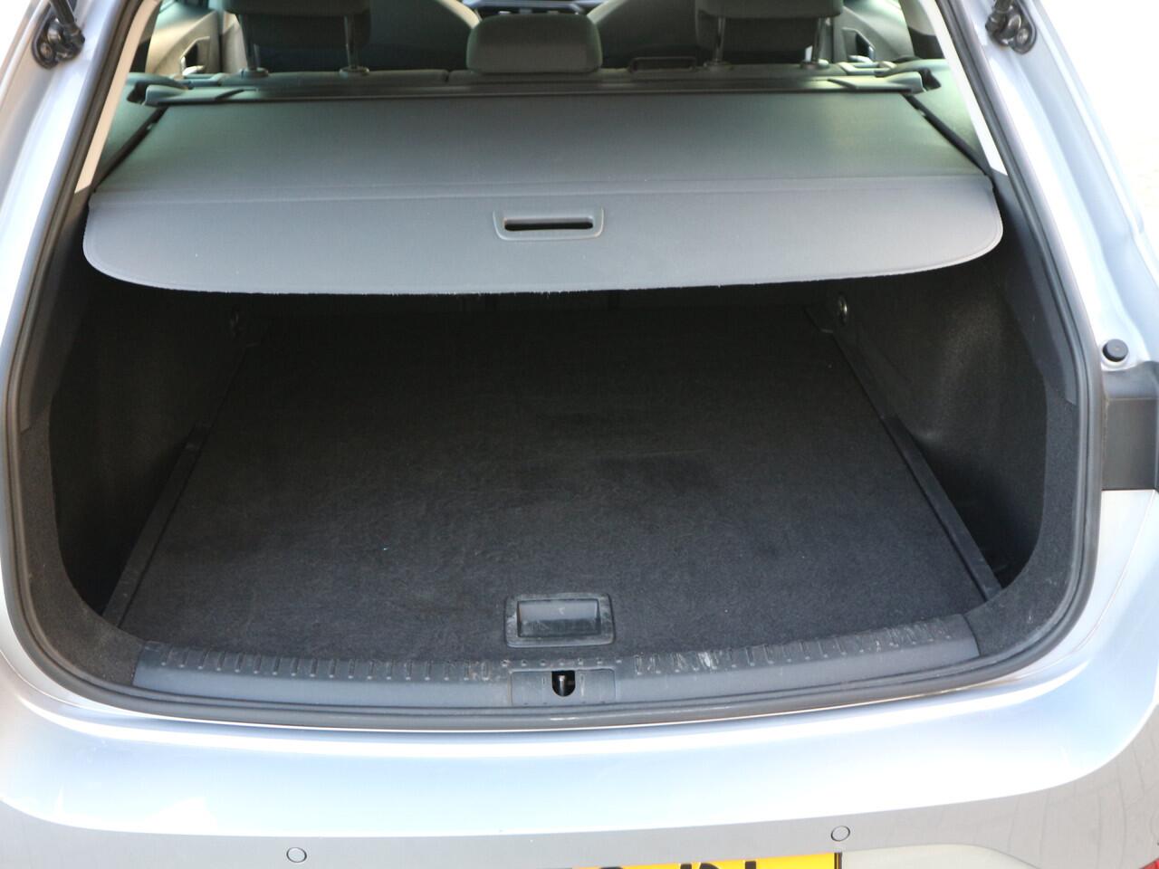 Seat LEON Sportstourer 1.0 TSI Style Business Intense virtual clima