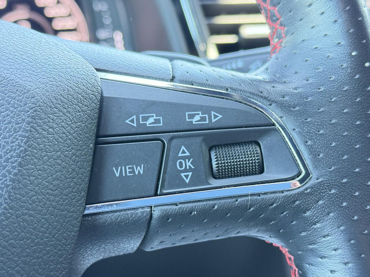 Seat LEON ST BWJ 2020 1.5 TSI 150 PK FR Ultimate Edition AUTOMAAT / CAMERA | HALF LEDER | APPLE CARPLAY | ANDROID AUTO | NAVI | CLIMA | CRUISE | STOELVERW. | BEATS AUDIO | LMV | PDC