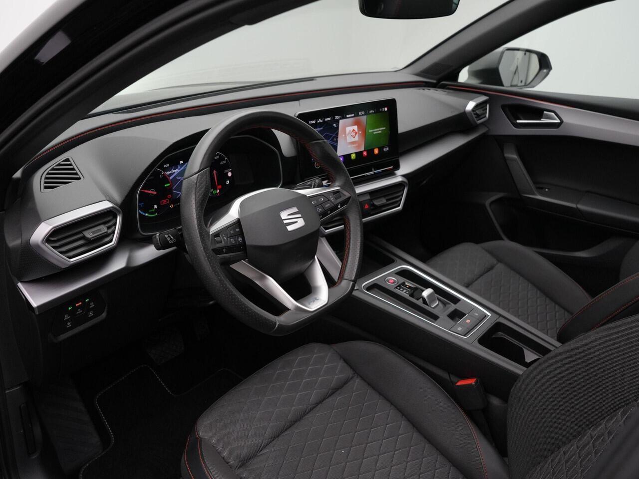 Seat LEON 1.4 TSI eHybrid 204 pk DSG PHEV FR Business Intense | Panoramadak | Stuur-/stoelverwarming | Achteruitrijcamera | Navigatie