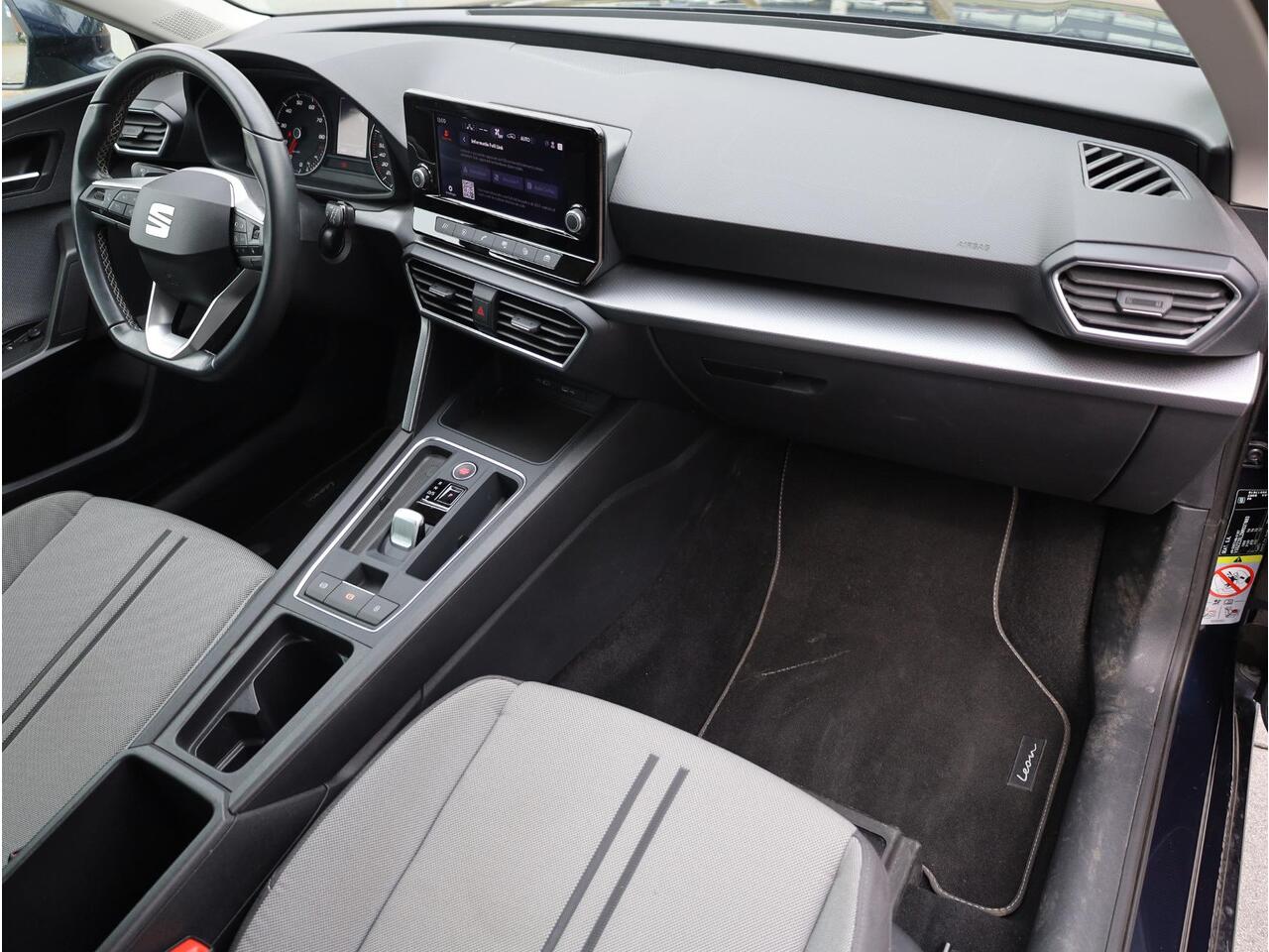 Seat LEON 1.0 eTSI Adaptive Cruise | Stoel&Stuurverwarming | Full Link/Carplay | Getint glas |