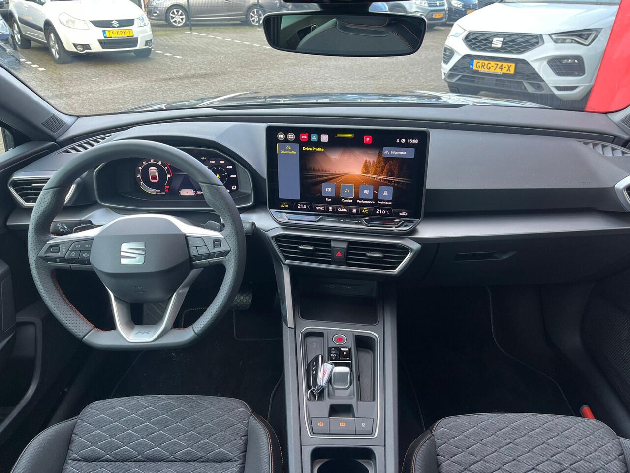 Seat LEON 1.5 eTSI FR Business Intense DSG Automaat / Navigatie / 17'' LMV /