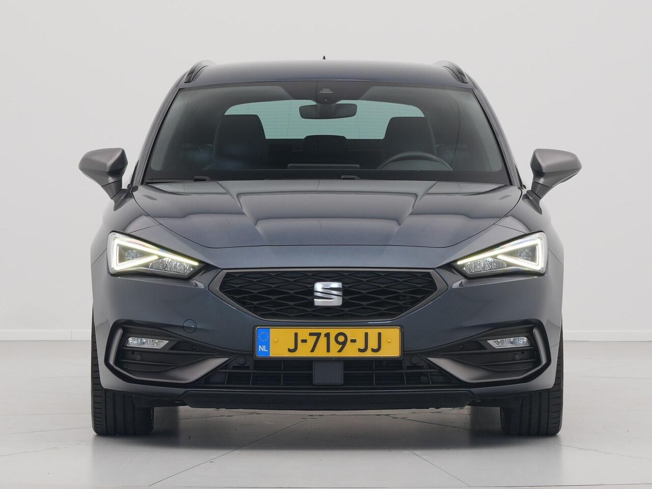 Seat LEON Sportstourer 1.5 TSI FR Launch Edition Navigatie Sideassist Stoelverwarming Parkassist Carplay 245