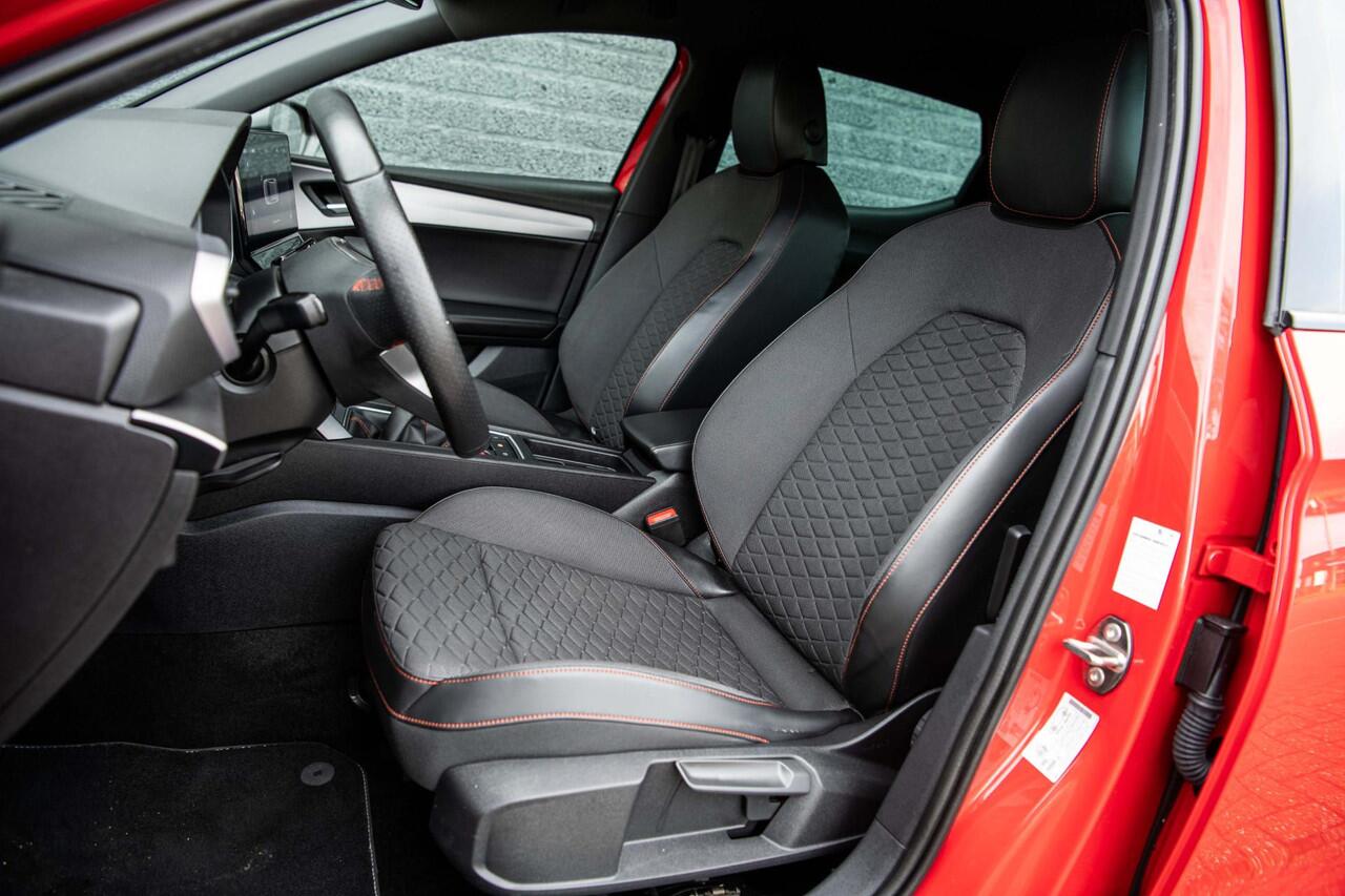 Seat LEON 1.0 TSi 110 pk FR | Full LED | Camera | Parkeersensoren