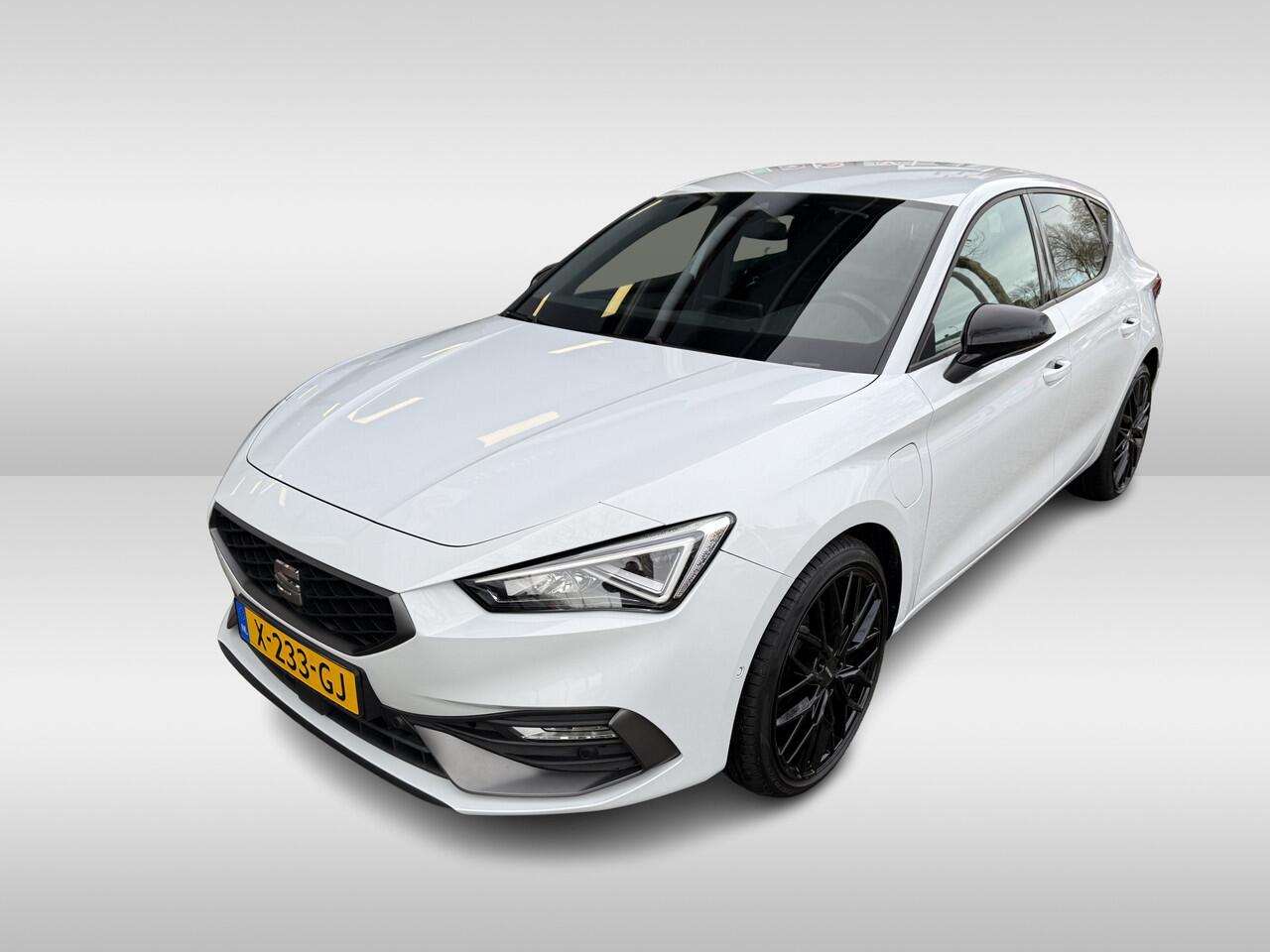 Seat LEON 1.4 TSI eHybrid PHEV FR | Apple Carplay/Android Auto | 19 inch velgen | stuurverwarming |