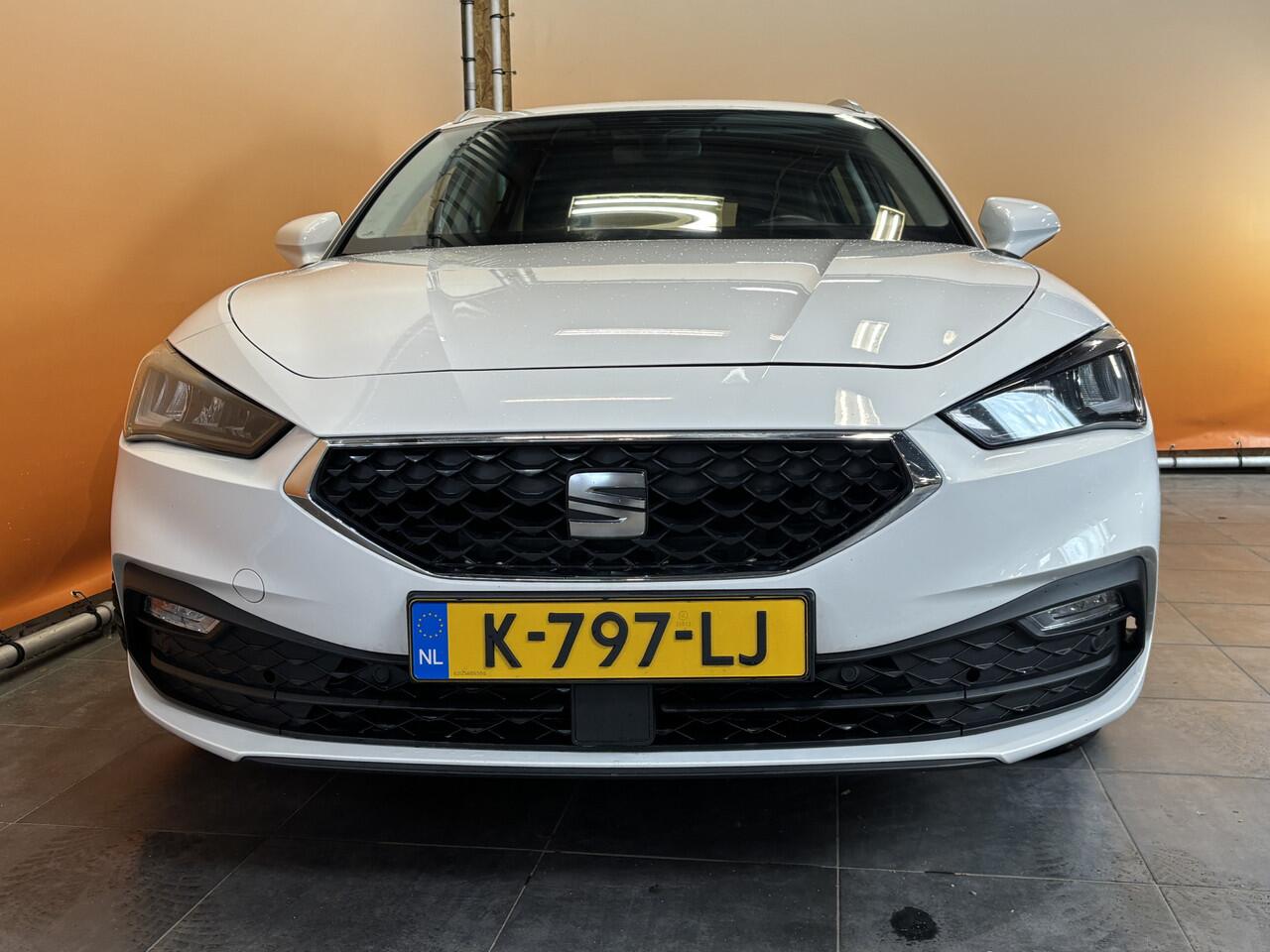 Seat LEON Sportstourer 1.5 eTSI Style Launch Edition automaat | navigatie cruise control | pdc